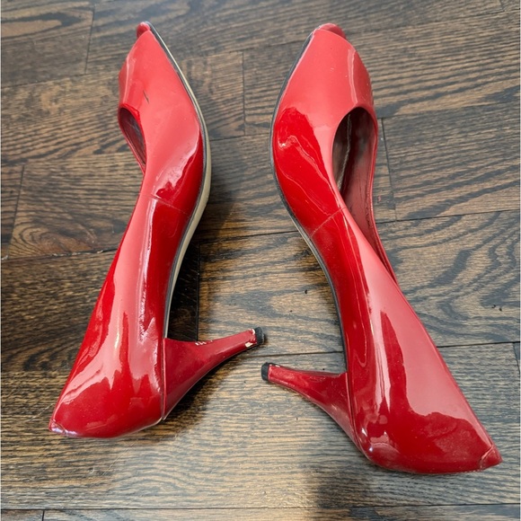 Michelle D Red Patent Leather Peep Toe Heels Size 8 - Picture 4 of 8